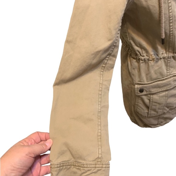 Trench Coat Ambercrombie & Fitch lightweight size Small safari w/hood. - Picture 10 of 13